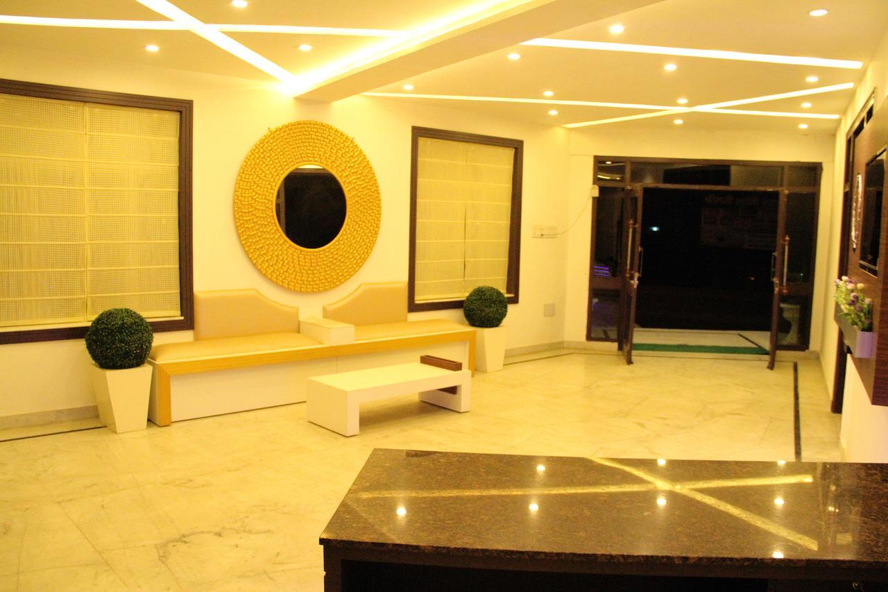Hotel Gathbandhan อัครา ภายนอก รูปภาพ